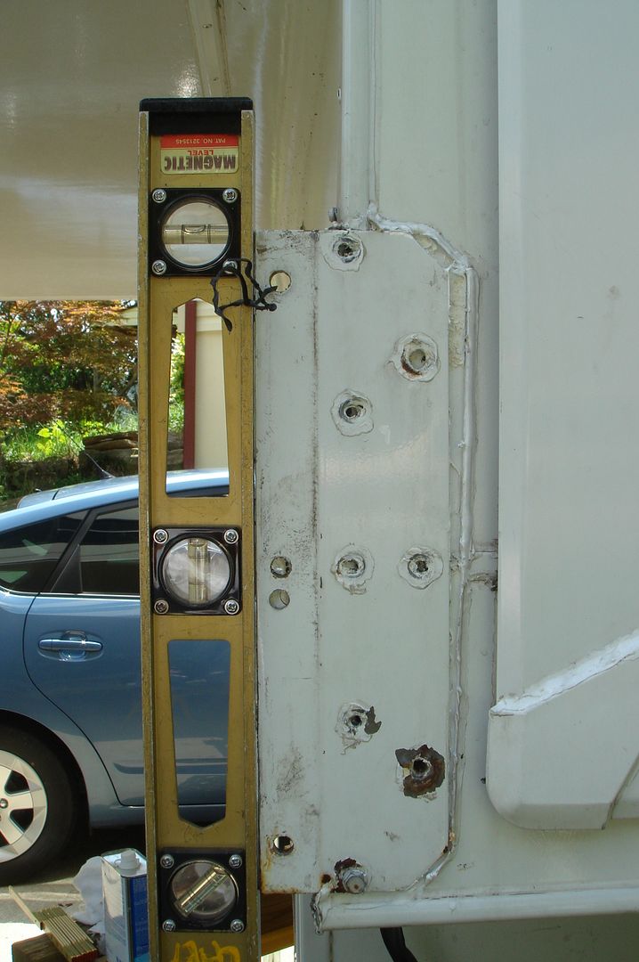 Open Roads Forum Truck Campers Lance front Atwood Jacks removal and reinstall